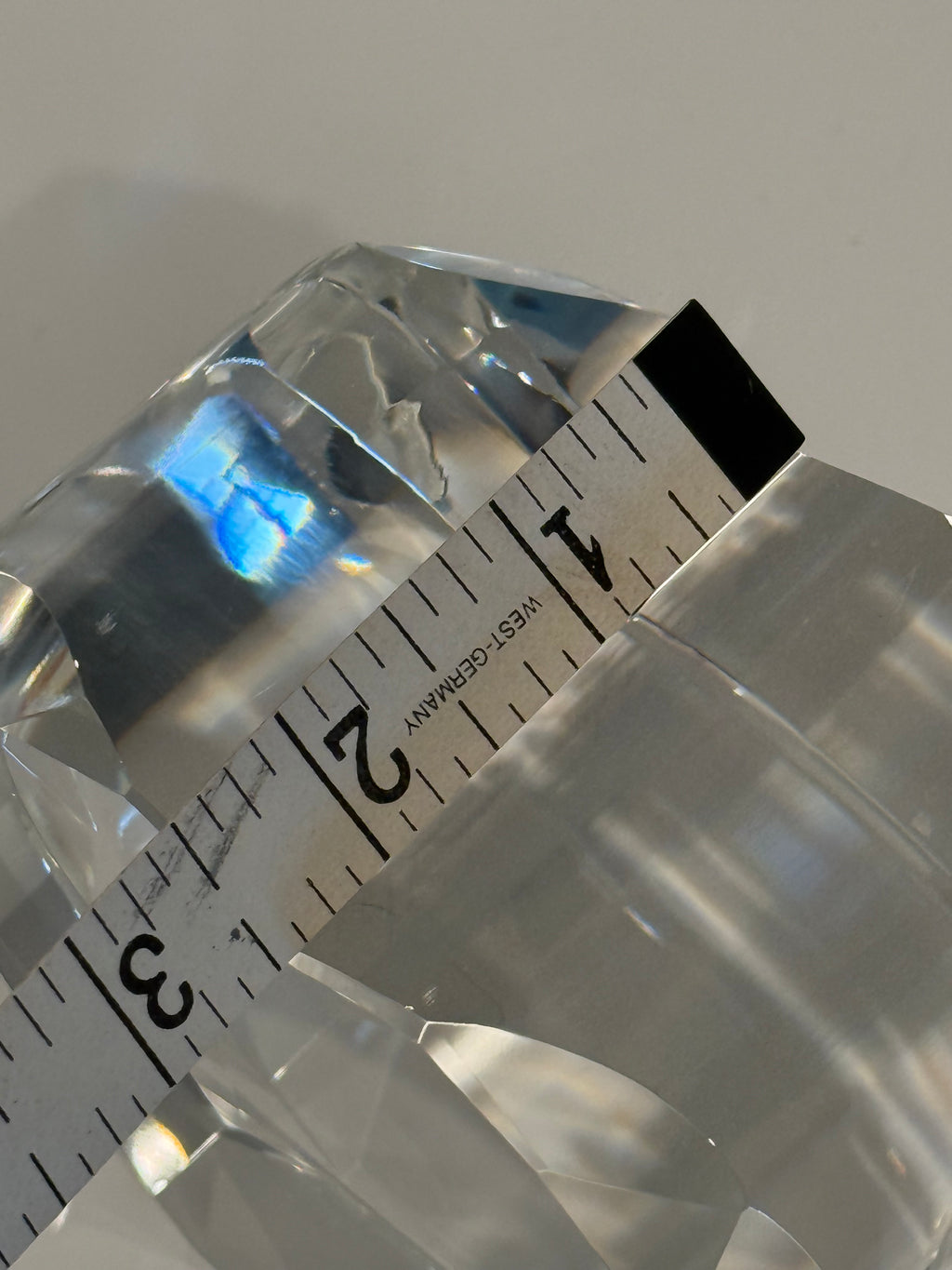 Precision-Cut Faceted Crystal Heart – Signature Light-Reflecting Edition