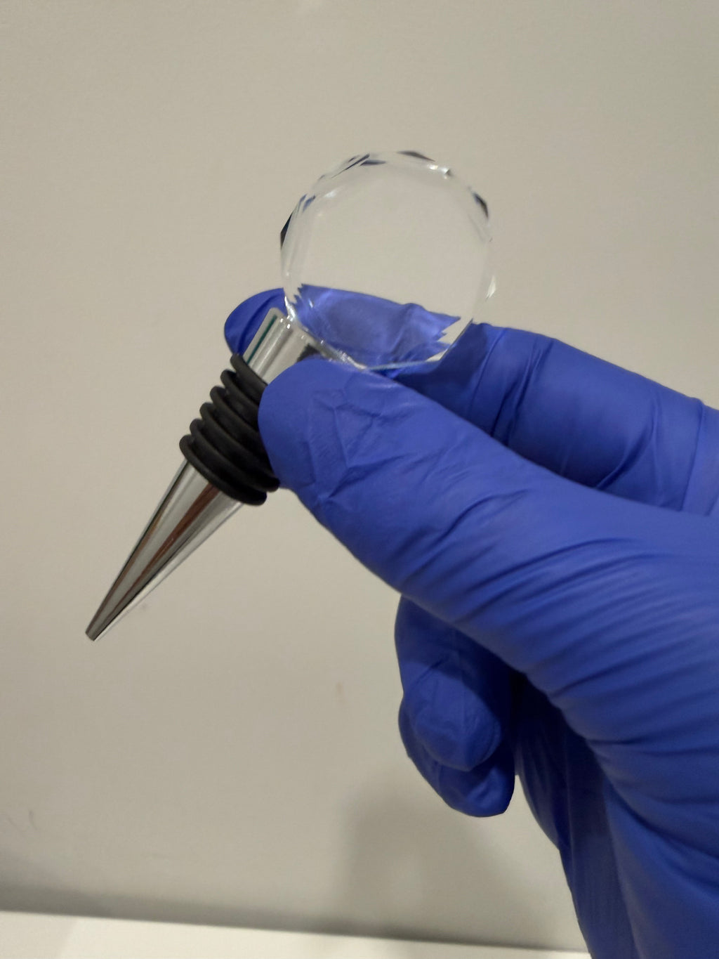 Custom Engraved Precision-Cut Crystal Bottle Stopper