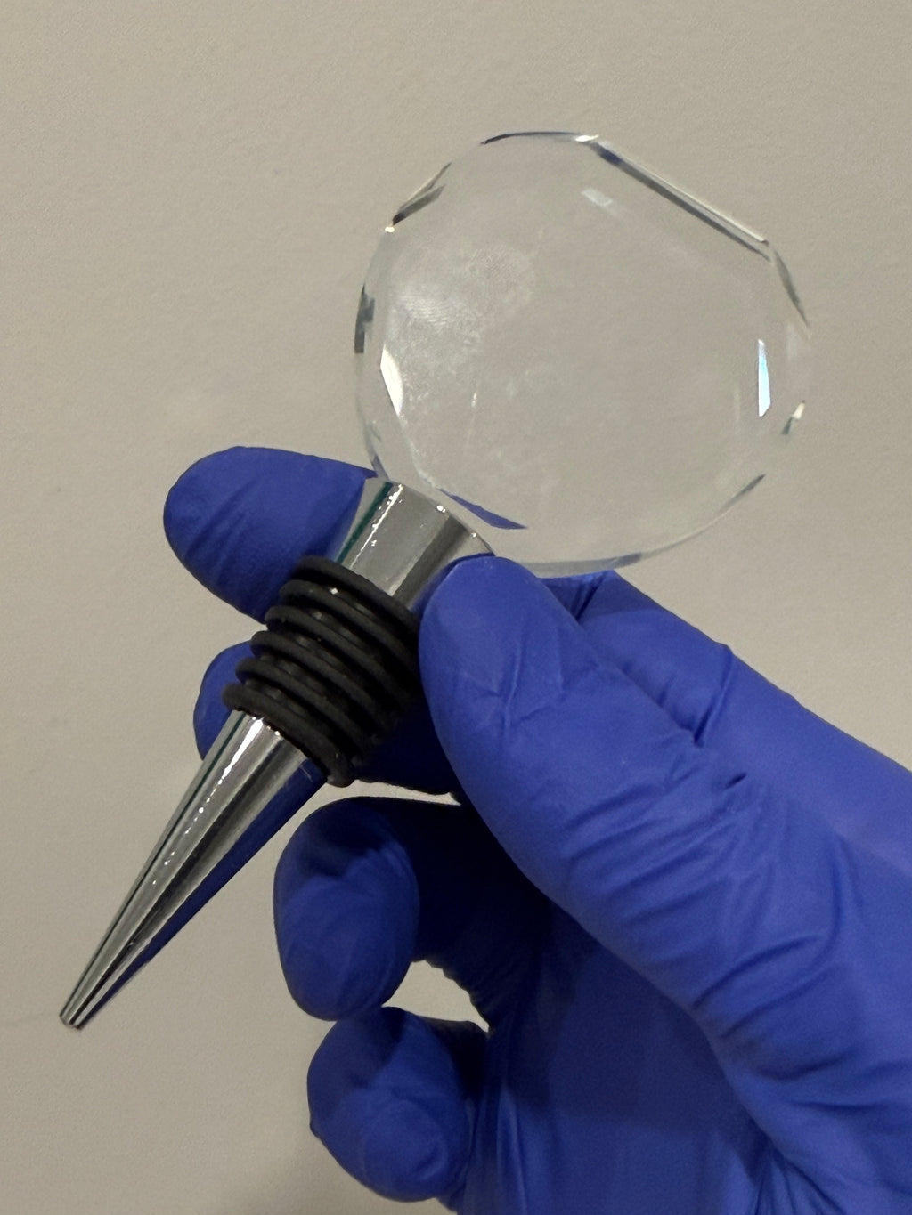 Custom Engraved Precision-Cut Crystal Bottle Stopper