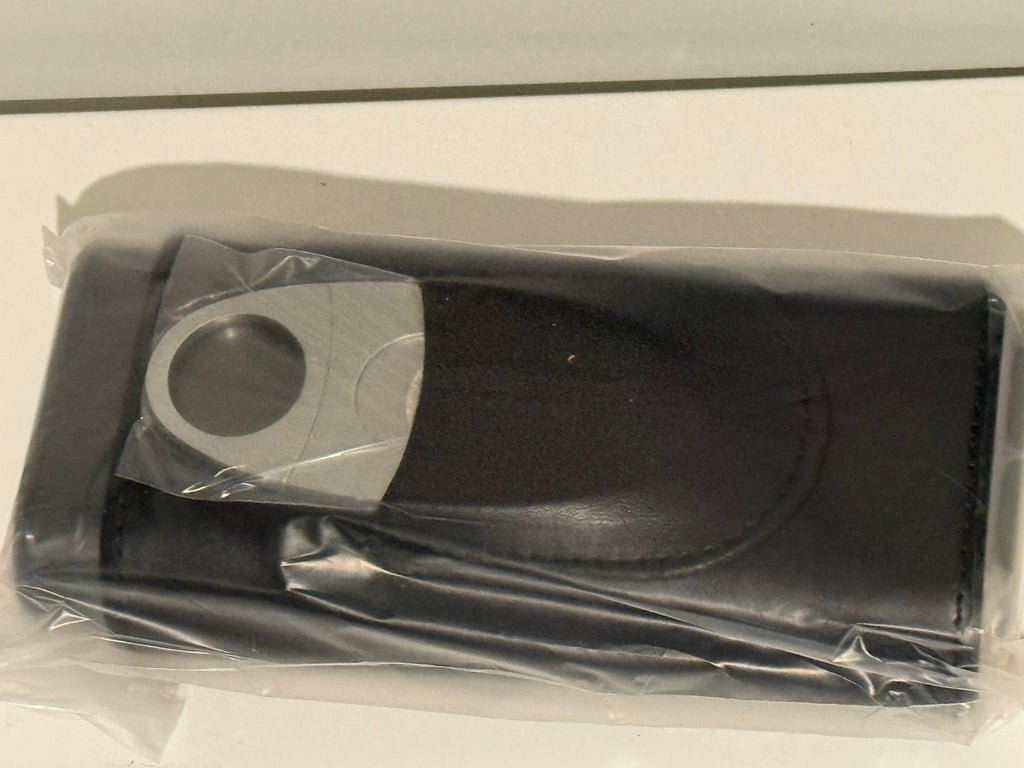 The UV Flex Custom Leather 3-Finger Cigar Case & Cutter